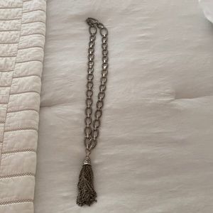 Kendra Scott necklace